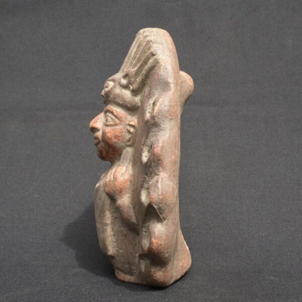 Moche Ceramic Ritual Whistle – Figure with Aura and Headdress - Imagen 2