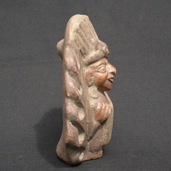Moche Ceramic Ritual Whistle – Figure with Aura and Headdress - Imagen 4