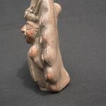 Moche Ceramic Ritual Whistle – Figure with Aura and Headdress - Imagen 9