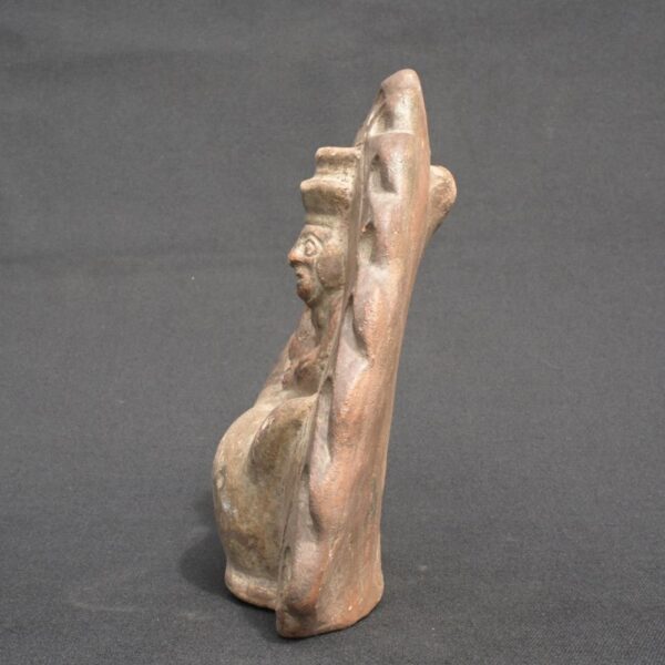 Moche Ritual Whistle – Seated Figure on Vessel with Aura Frame - Imagen 2