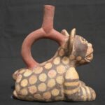 🟡Moche Feline Stirrup-Spout Vessel – Pre-Columbian Ceremonial Pot - Imagen 4