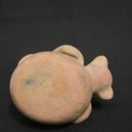 🟡Moche ceramic bottle with a reclining figure – pre-Columbian ritual bottle - Imagen 12