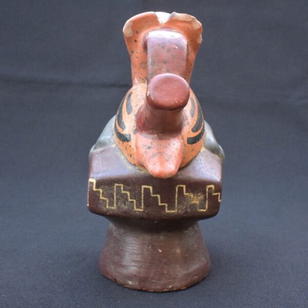 🔸Moche Ceramic Vessel – Man Carrying Bird Figurine Ritual Pottery - Imagen 4