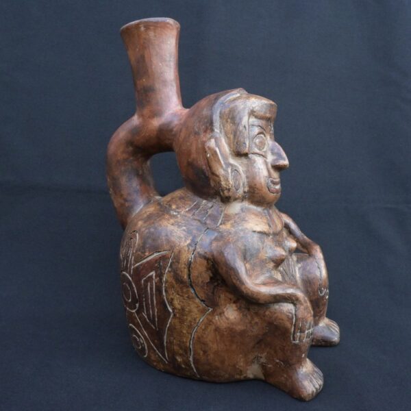 🏷️Cupisnique Ceremonial Bottle | Ancient Andean Pottery with Symbolic Design - Imagen 1