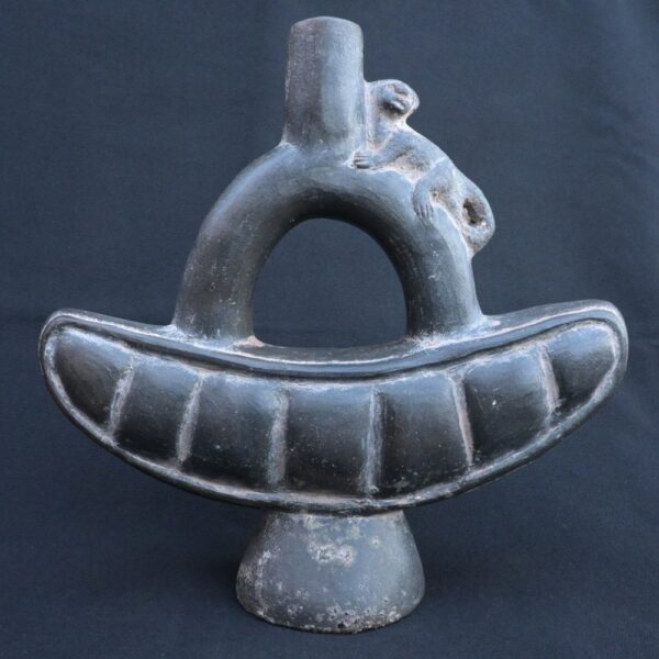 🏷️Black Moche bottle with monkey – unique pre-Columbian ritual pottery - Imagen 1