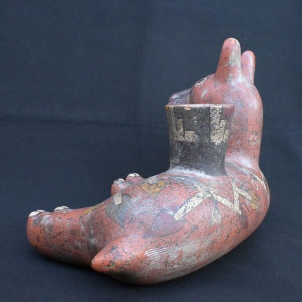 🏷️Ancient Vicus Ritual Vessel in Form of Resting Animal with Symbolic Art - Imagen 3