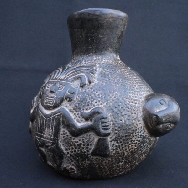 🏷️Moche Black Ceramic Ritual Vessel with Dual Faces and Human Figures - Imagen 2