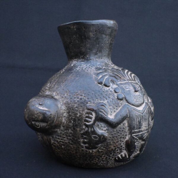 🏷️Moche Black Ceramic Ritual Vessel with Dual Faces and Human Figures - Imagen 8
