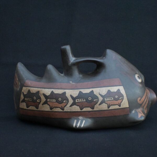 🐟 Nasca Ceramic Bottle with Fish Motif and Ritual Design - Imagen 5