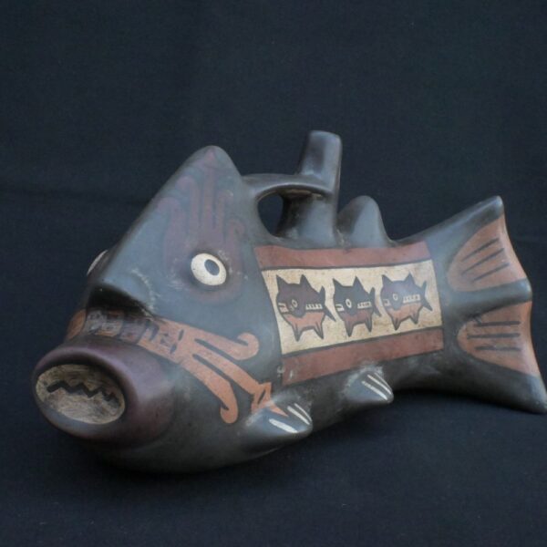 🐟 Nasca Ceramic Bottle with Fish Motif and Ritual Design - Imagen 8