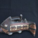 🐟 Nasca Ceramic Bottle with Fish Motif and Ritual Design - Imagen 9
