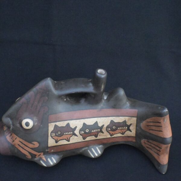🐟 Nasca Ceramic Bottle with Fish Motif and Ritual Design - Imagen 9