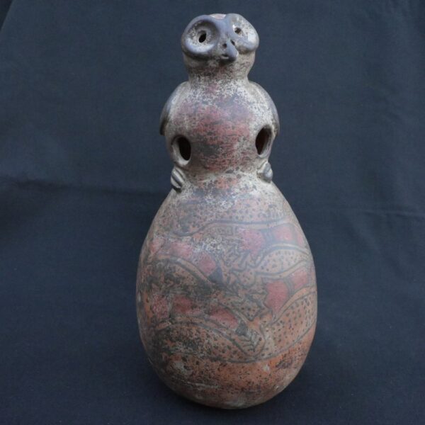 🦉 Moche Ceramic Water Whistle with Bird Figurine - Imagen 3