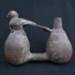 🦉 Moche Ceramic Water Whistle with Bird Figurine - Imagen 5