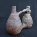 🦉 Moche Ceramic Water Whistle with Bird Figurine - Imagen 8