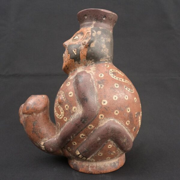 🌀 Nasca Ceramic Anthropomorphic Bottle with Serpents - Imagen 4