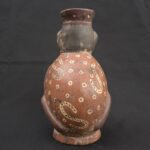 🌀 Nasca Ceramic Anthropomorphic Bottle with Serpents - Imagen 6