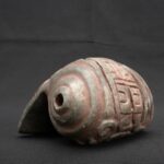 🎶 Chavín Stone Pututu with Ceremonial Feline Engravings - Imagen 4
