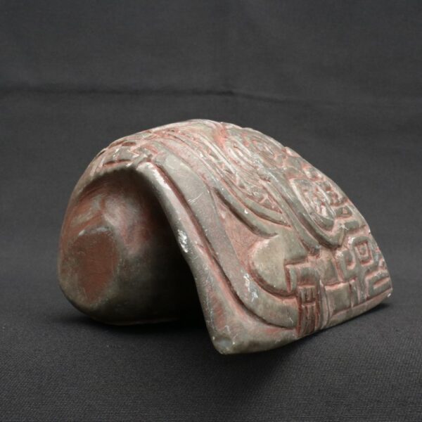 🎶 Chavín Stone Pututu with Ceremonial Feline Engravings - Imagen 8