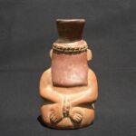 🏺 Anthropomorphic Ceramic Vessel – Moche Culture - Imagen 5