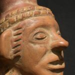 🏺 Anthropomorphic Ceramic Vessel – Moche Culture - Imagen 11