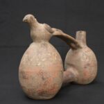 🕊️ Inca Ceramic Water Whistle with Sculpted Bird - Imagen 4