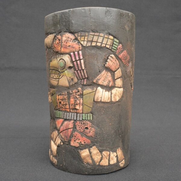 🛡️ Moche Ceremonial Vase with Stone and Shell Inlays - Imagen 9