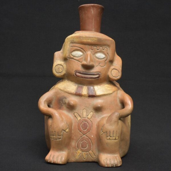👁️ Moche ceramic bottle with a seated figure - Imagen 1