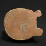 👁️ Moche ceramic bottle with a seated figure - Imagen 10
