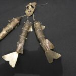 🐟 Metal Craftsmanship with Fish-Shaped Pendants - Imagen 4