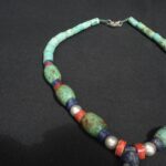 Pre-Columbian Chavín Turquoise and Sodalite Necklace - Imagen 9