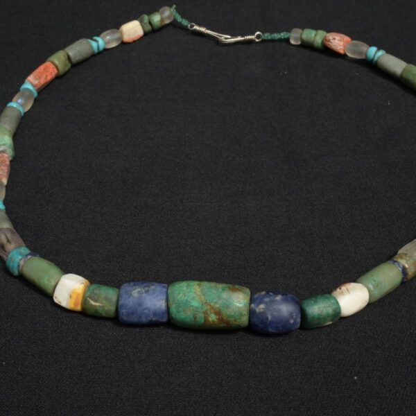 🌈 Pre-Columbian Chavín Necklace of Multicolored Stones - Imagen 4