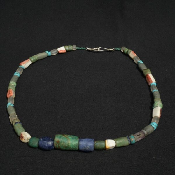 🌈 Pre-Columbian Chavín Necklace of Multicolored Stones - Imagen 7