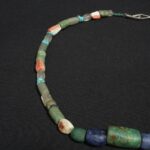 🌈 Pre-Columbian Chavín Necklace of Multicolored Stones - Imagen 9