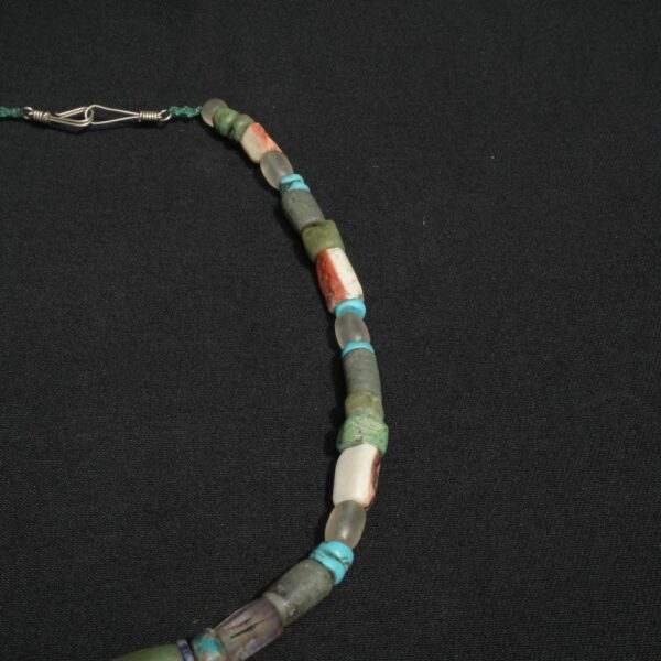🌈 Pre-Columbian Chavín Necklace of Multicolored Stones - Imagen 11