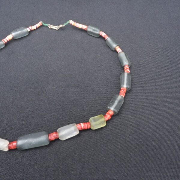 🌟Chavín Necklace of Colored Stones - Imagen 4