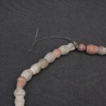 🪨 Chavín Necklace in Multicolored Stone with Ancestral Patina - Imagen 2