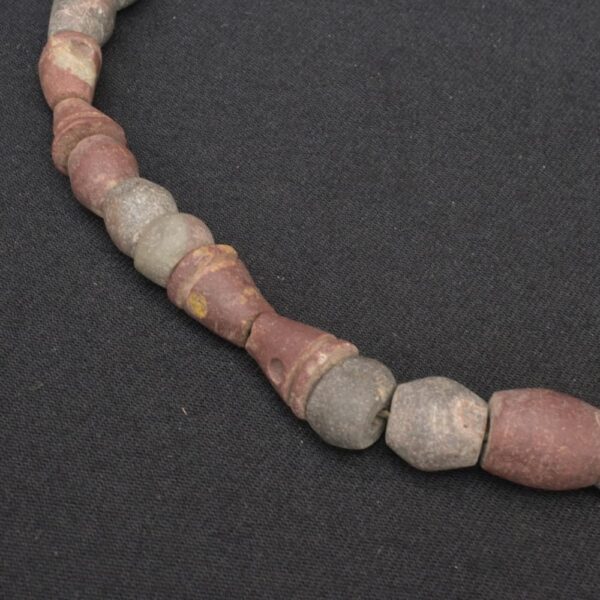 🪨 Chavín Necklace in Multicolored Stone with Ancestral Patina - Imagen 9