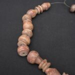 🔴 Chavín Stone Necklace with Ritualistic Beads - Imagen 3