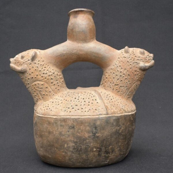 🗿 Chavín Ceramic Ritual Bottle with Two Heads - Imagen 1