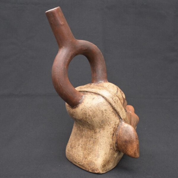 🏺 Moche Ceramic Zoomorphic Bottle with the Face of a Wild Being - Imagen 7