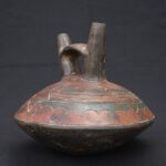 🏺 Paracas Ceramic Bottle with Zoomorphic Motif and Ritual Decoration
