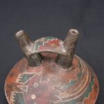 🏺 Paracas Ceramic Bottle with Zoomorphic Motif and Ritual Decoration - Imagen 8