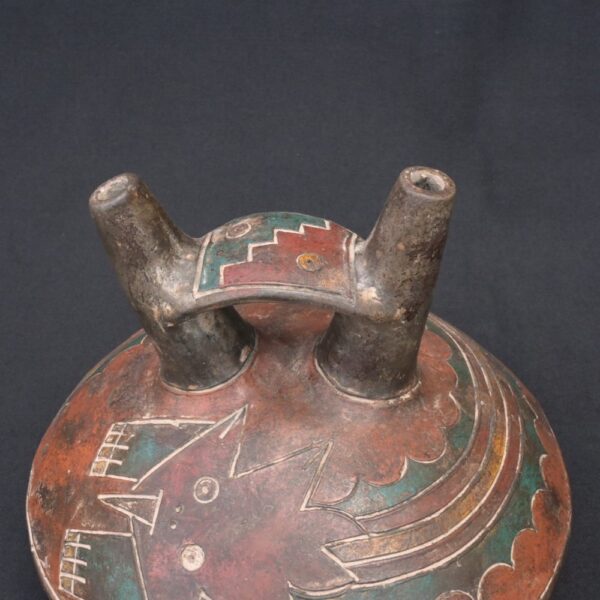 🏺 Paracas Ceramic Bottle with Zoomorphic Motif and Ritual Decoration - Imagen 8