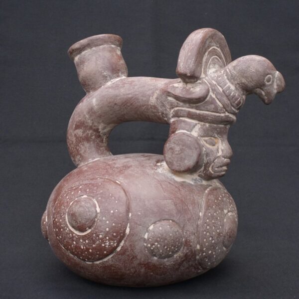 🏺 Chavín Ceramic Ritual Bottle with Human Head, Bird, and Circular Motifs - Imagen 1