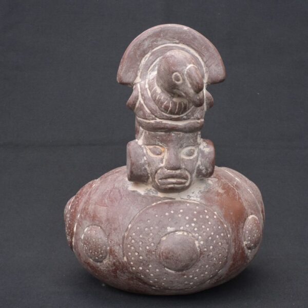 🏺 Chavín Ceramic Ritual Bottle with Human Head, Bird, and Circular Motifs - Imagen 2
