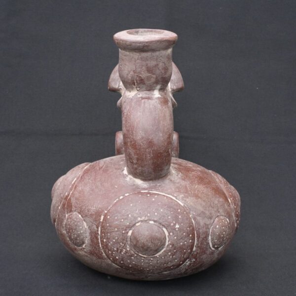 🏺 Chavín Ceramic Ritual Bottle with Human Head, Bird, and Circular Motifs - Imagen 6