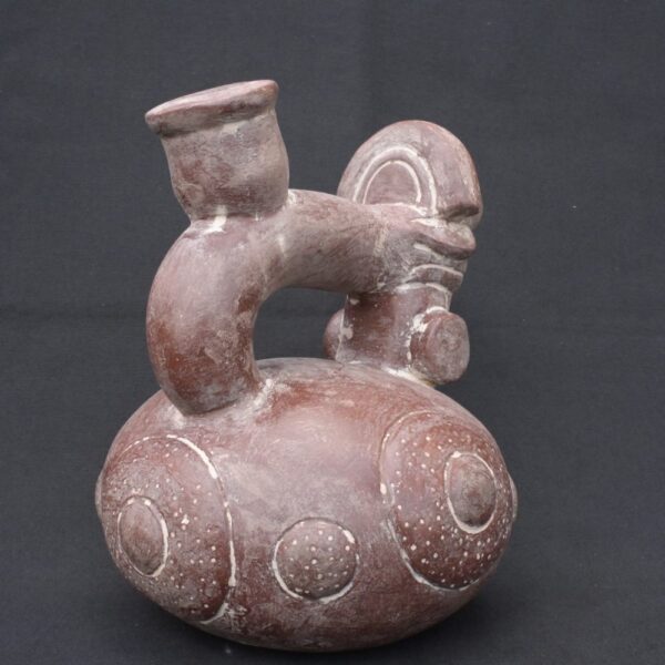 🏺 Chavín Ceramic Ritual Bottle with Human Head, Bird, and Circular Motifs - Imagen 7