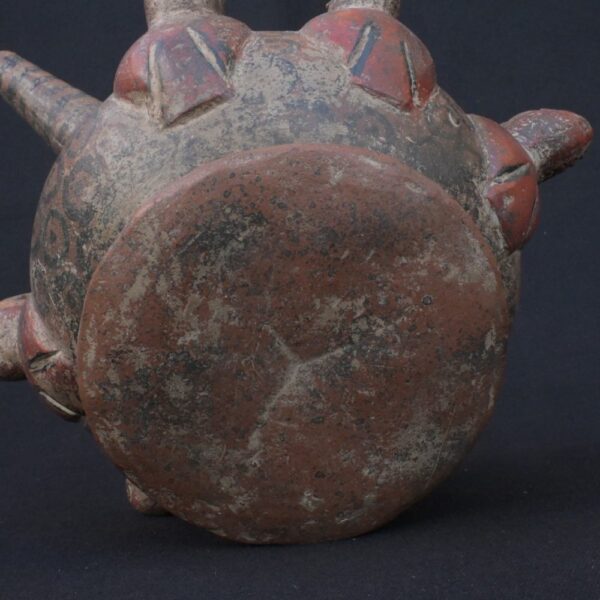 🐦 Vicus Culture Ceramic Ritual Bottle with Decorative Relief Birds - Imagen 10