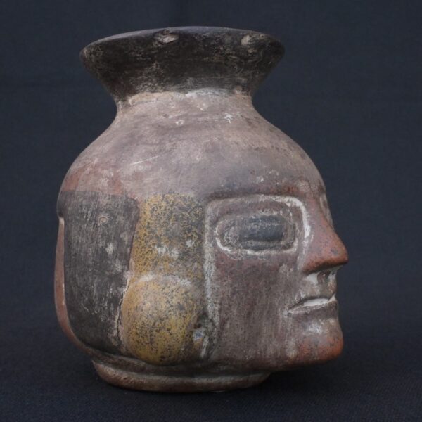 🧠 Tiahuanaco Culture Ceramic Ceremonial vessel in the shape of a human head - Imagen 1